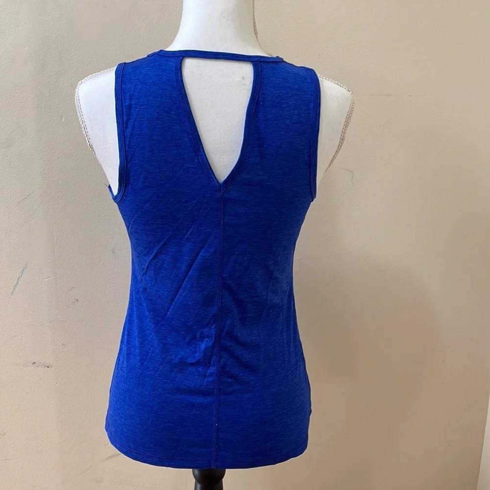 Sports Wear - Picture 2 of 2